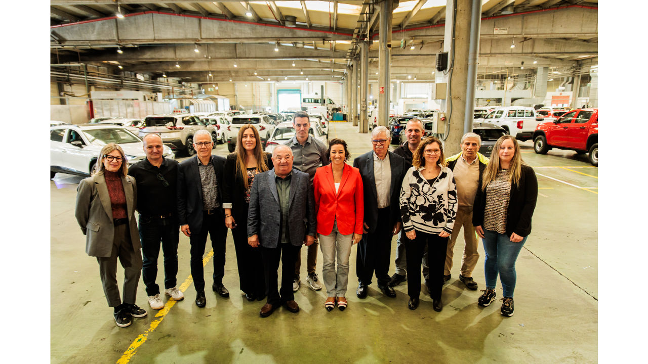 La consellera Romero amb representants de l'empresa Transoci-Áreas.