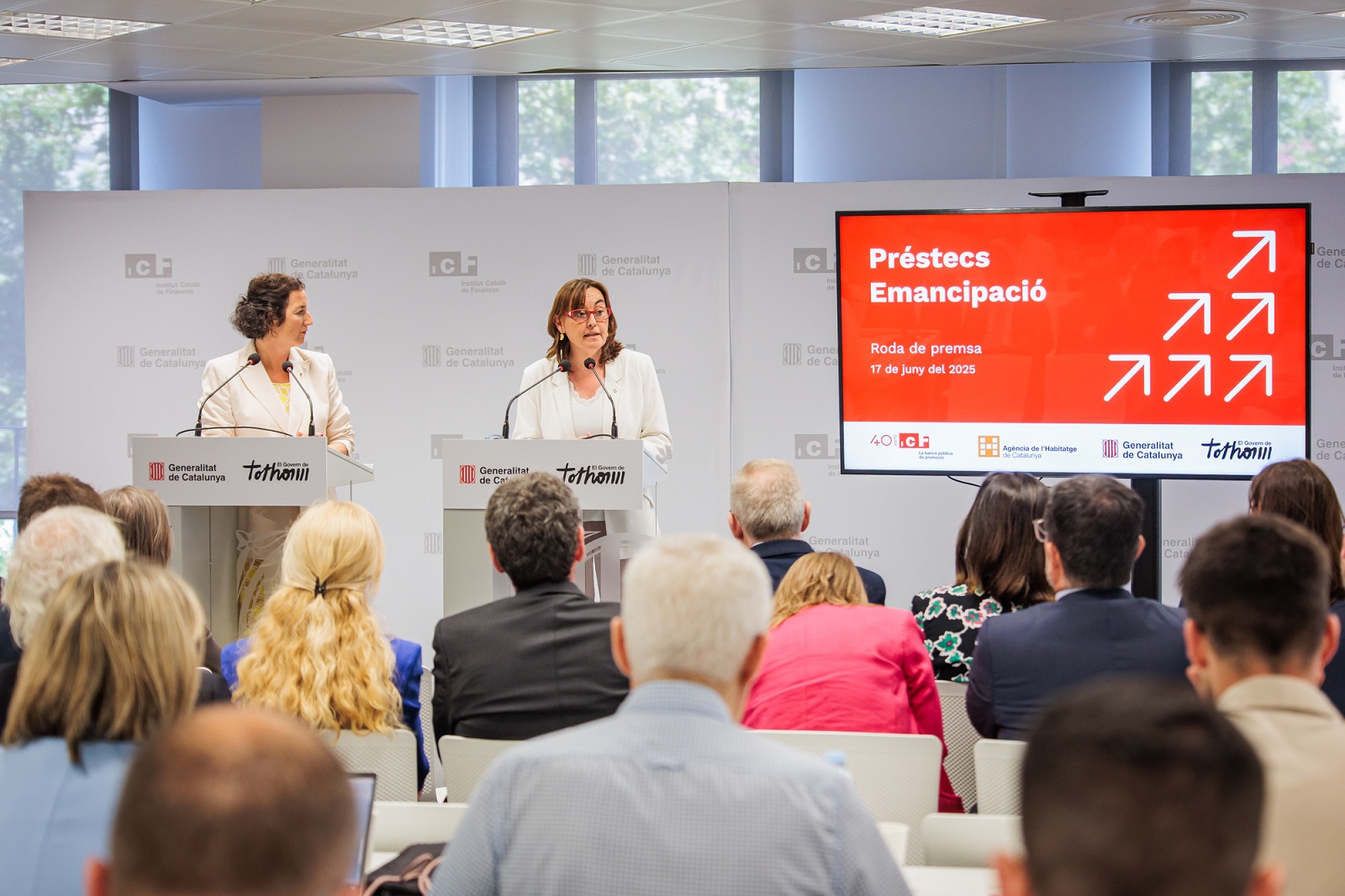 Government of Catalonia activates the new line of loans that will help young people pay for the down payment of their first home