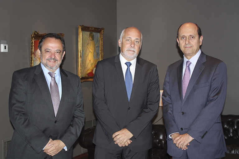 El ICF, Avalis y el BBVA firman un convenio