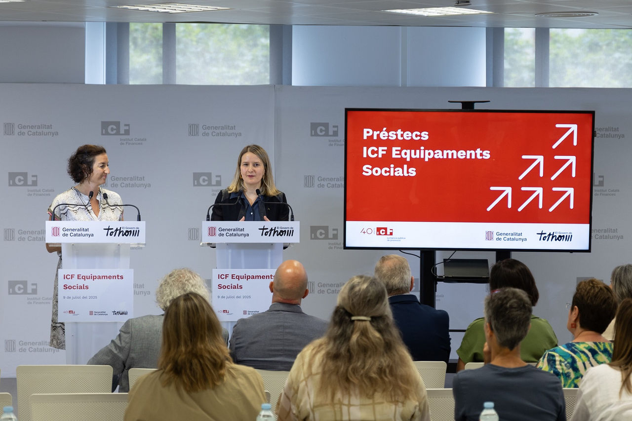 Press conference of ICF Equipaments Socials loans.